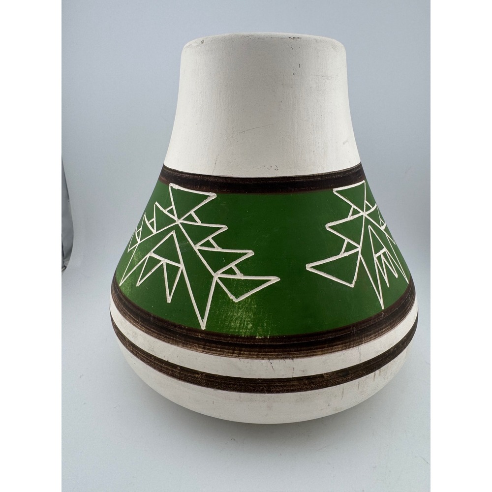 Vintage Sioux Native Art Pottery Vase Geometric‎ Design Signed on Bottom